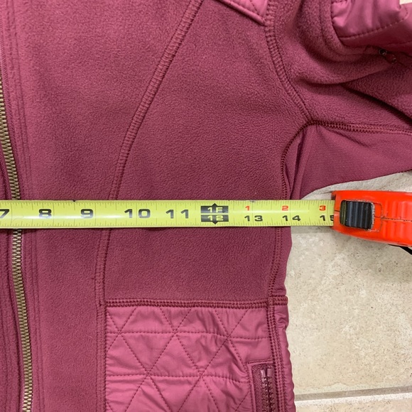 Lululemom Fleecy Keen Size 4 - Picture 9 of 9